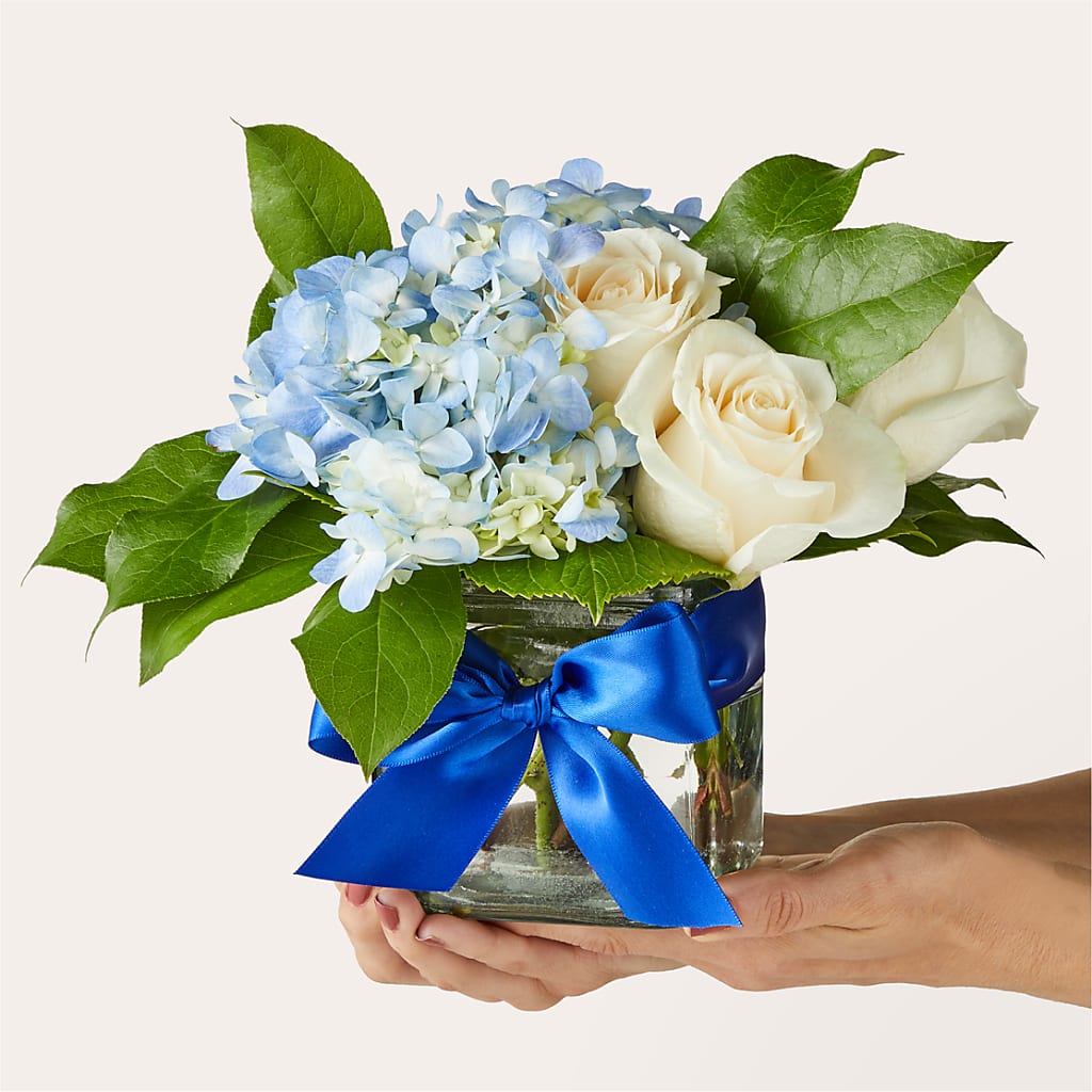 Sky Blue Delight Bouquet – Albelos Flowers Llc, Tampa FL
