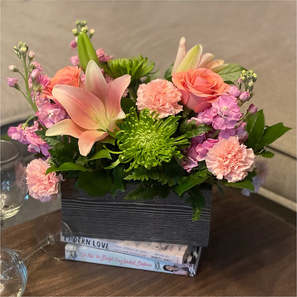 Beautiful Spirit Basket – Albelos Flowers Llc, Tampa FL