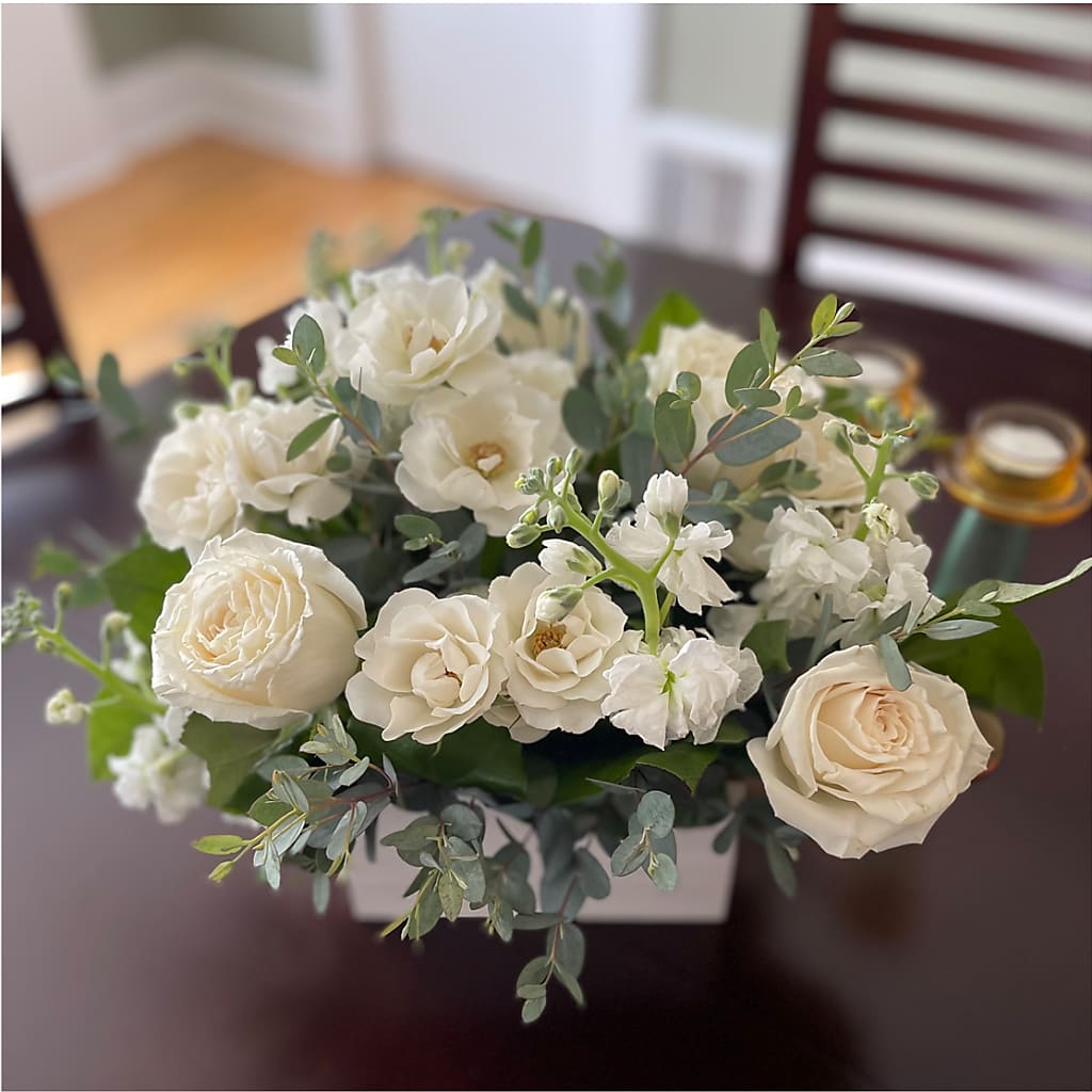 Fresh Linen Box Bouquet –  Albelos Flowers Llc, Tampa FL