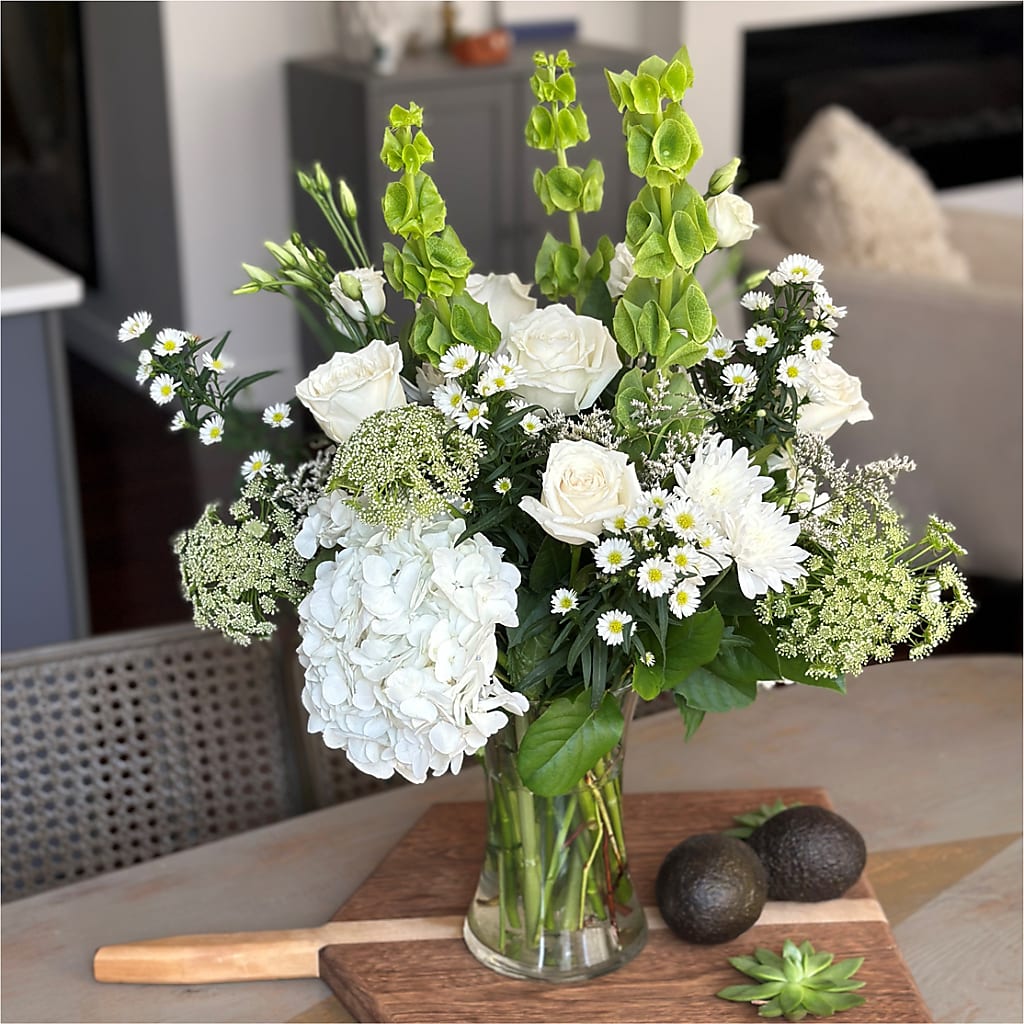 Classic Ivory – A Florist Original –  Albelos Flowers Llc, Tampa FL